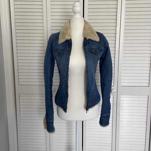 Abercrombie & Fitch Jackets & Blazers - ABERCROMBIE & FITCH DENIM JACKET WITH LINING